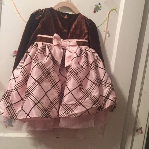 2 piece Pink Dress Bundle Set Size 2T - Picture 7 of 8